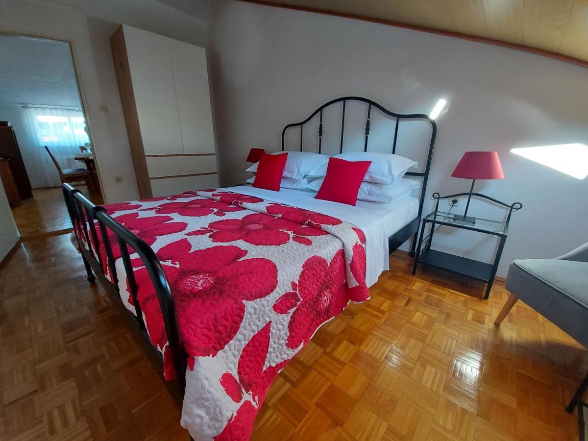Apartments And Rooms Villa Dona Makarska Exterior foto