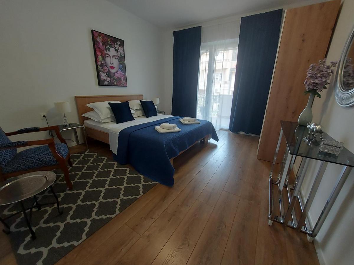 Apartments And Rooms Villa Dona Makarska Exterior foto