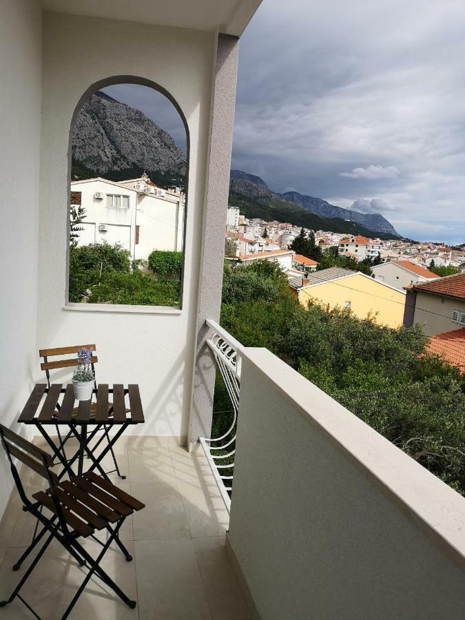 Apartments And Rooms Villa Dona Makarska Exterior foto